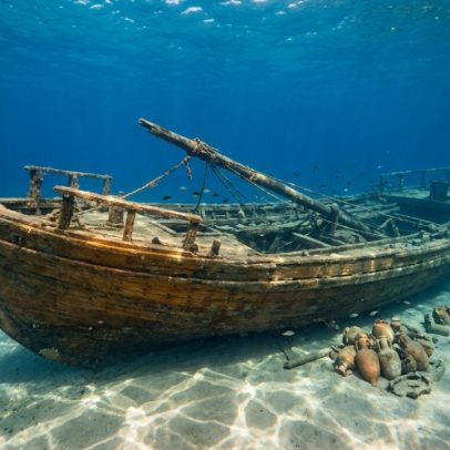 Navio grego de 2.400 anos é encontrado no Mar Negro a 2.000 m de profundidade