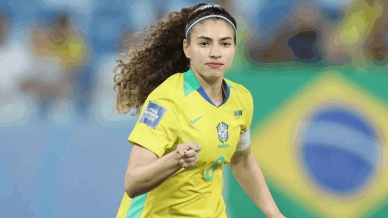 O valor final ainda depende da aprovação da lei geral da Copa; na imagem, Angelina Alonso Costantino, jogadora da seleção brasileira