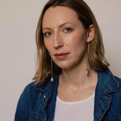 Anna Konkle, criadora de Pen15, lança memoir revelador
