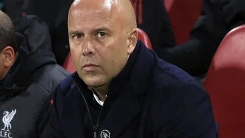 Arne Slot foi demitido do Liverpool