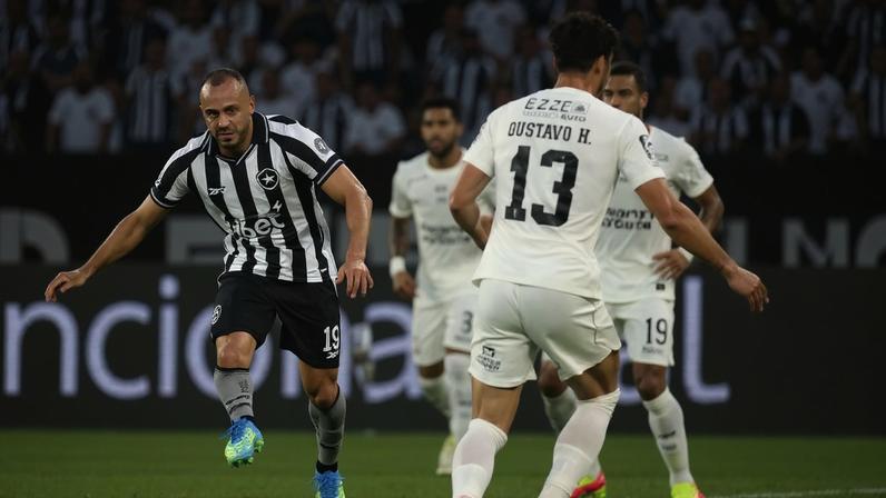 Arthur Cabral durante Botafogo x Corinthians (Foto: Vitor Silva/Botafogo)