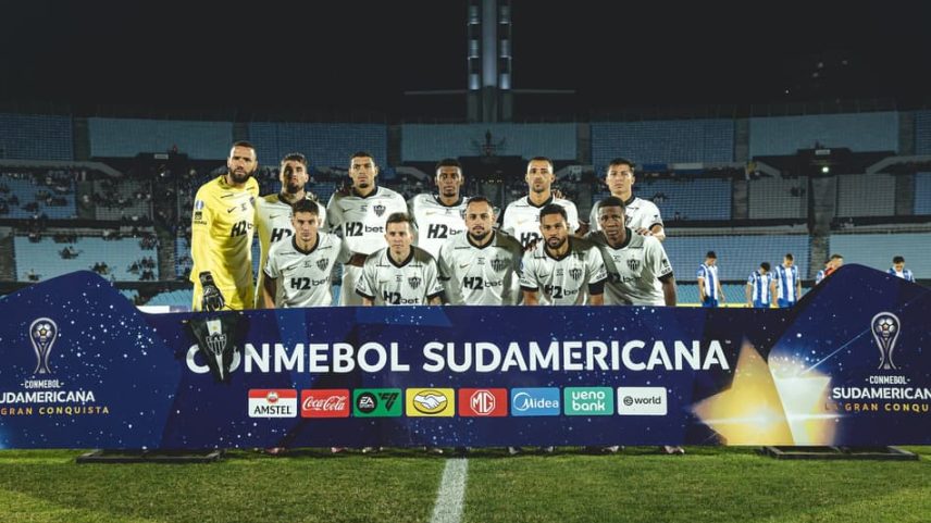 Atlético contra o Juventud pela Sul-Americana (Foto: Pedro Souza / Atlético)