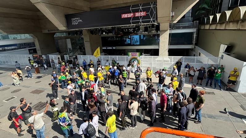 Ato de 1º de Maio da direita na Paulista reúne 95 pessoas