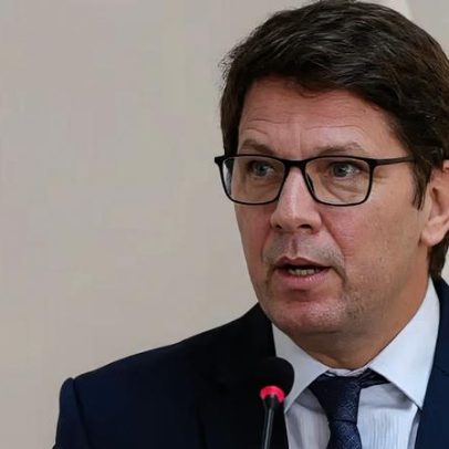 Mario Frias nega irregularidades em emendas e rebate acusações de Dino