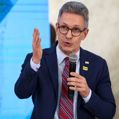 Zema comenta áudio de Flávio Bolsonaro cobrando dinheiro de Vorcaro