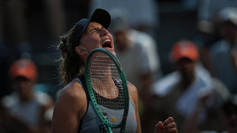Bia Haddad Maia avançou para as oitavas de final de duplas em Roland Garros
