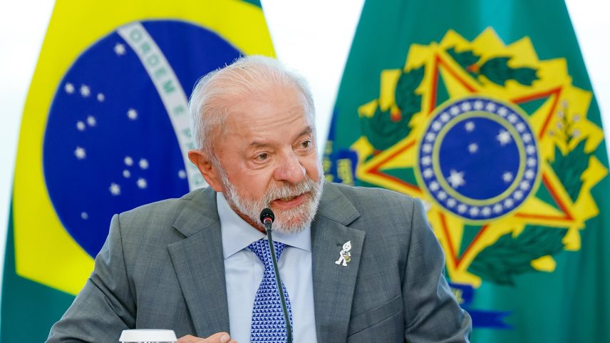 Para analistas, Lula busca sensação imediata de 'alívio social'