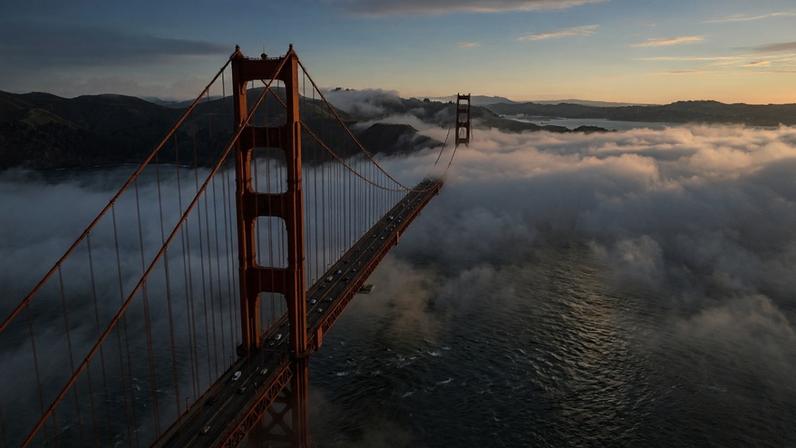 Ponte suspensa de dois mil e setecentos metros que liga São Francisco ao condado de Marin – Créditos: depositphotos.com / ventdusud