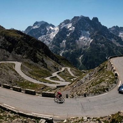 Rota francesa pelos Alpes 720 km, 17 passes e picos acima de 2.800 m