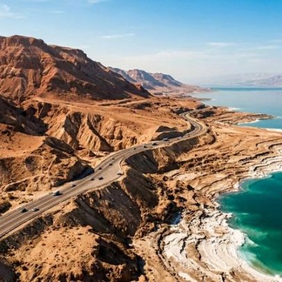 Rodovia jordaniana de 60 km fica 400 m abaixo do nível do mar