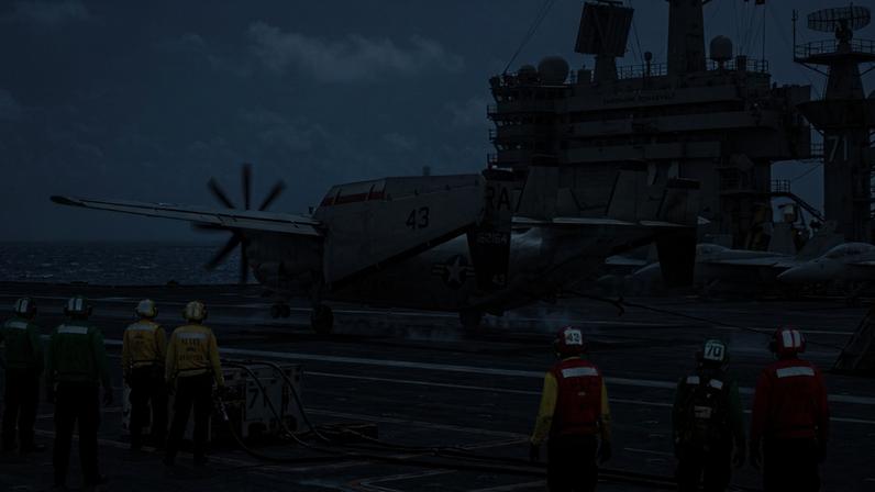 Aeronave que transporta 4,5 toneladas abastece a frota naval dos EUA
