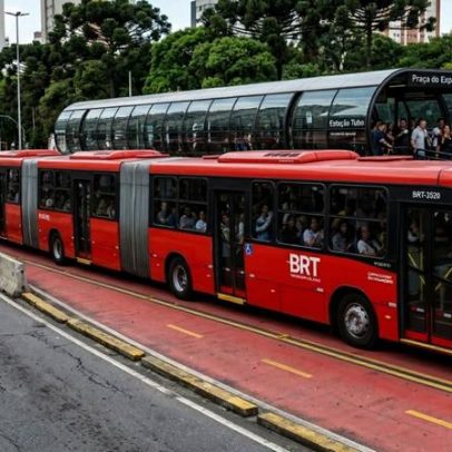 Brasil fabrica o maior ônibus do mundo, 30 m de comprimento e 250 passageiros