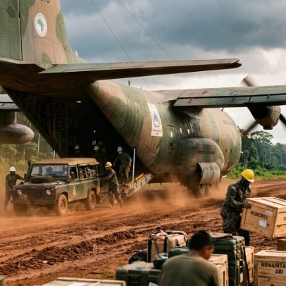 C-130 Hercules carrega 20 t a 590 km/h, base de resgate mundial desde 1954