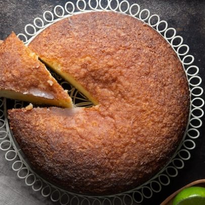 Bolo de iogurte com limão: receita simples e sabor refrescante