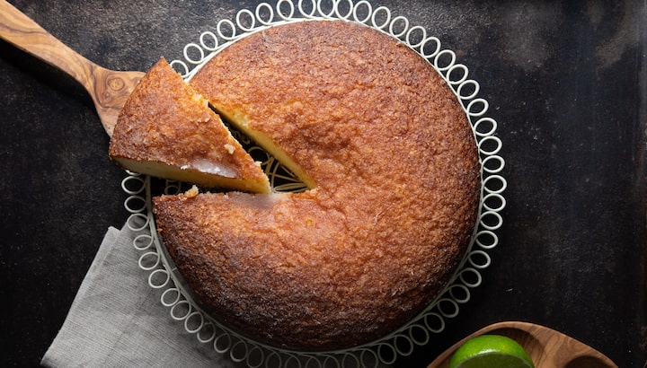 Bolo de iogurte com limão: receita simples e sabor refrescante