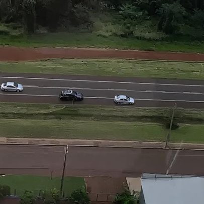 Imagens aéreas mostram perseguição a Astra com baterias contrabandeadas