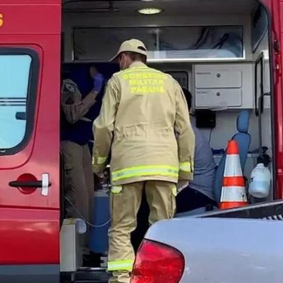 Caminhonete capota no Centro de Cascavel após batida