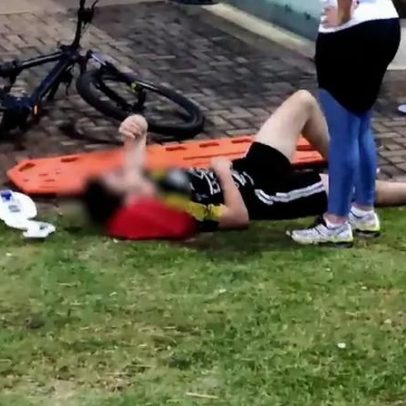 Batida frontal entre bicicletas deixa rapazes feridos
