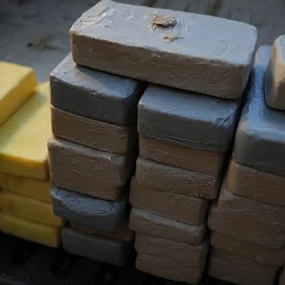 PRF apreende 45 kg de cocaína em Arapongas