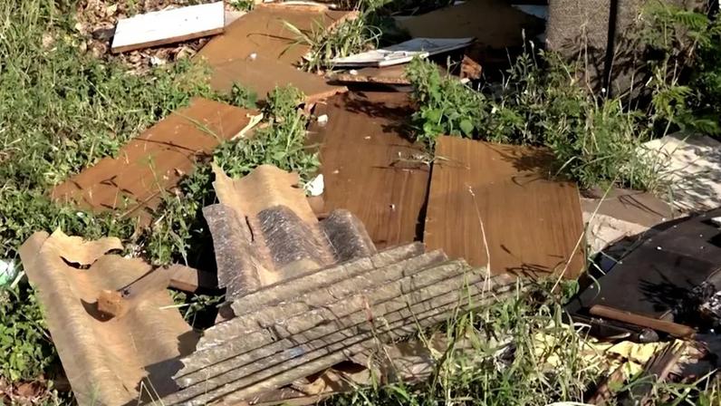 Moradores agendam e passam meses esperando por coleta de volumosos em Cascavel