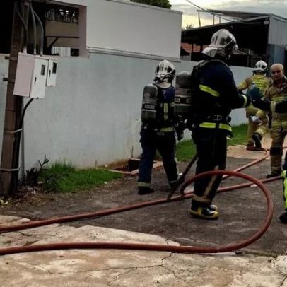 Incêndio destrói telhado de restaurante em Cascavel