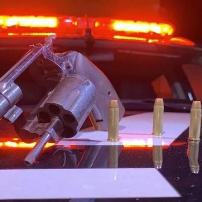 Durante operação no Santa Cruz, PM apreende arma e detém dois homens