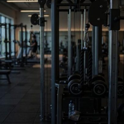 Especialistas indicam o melhor exercício para combater a flacidez nos braços