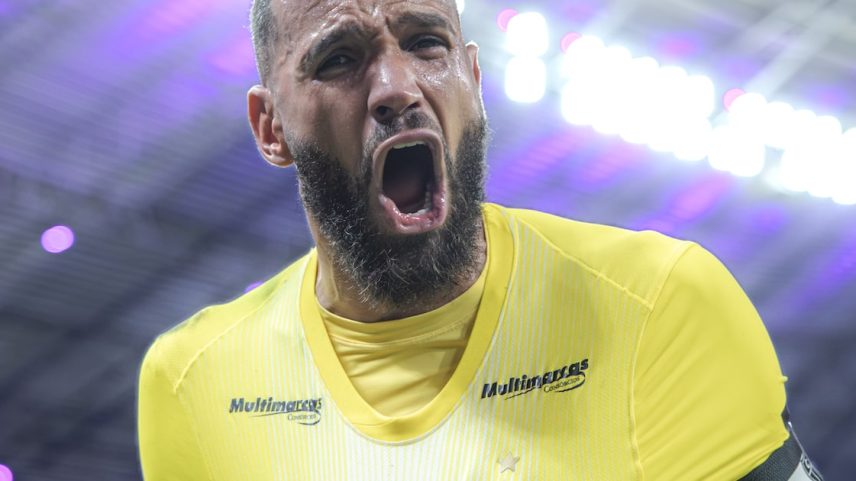 Goleiro atleticano defende duas cobranças e faz o gol da classificação