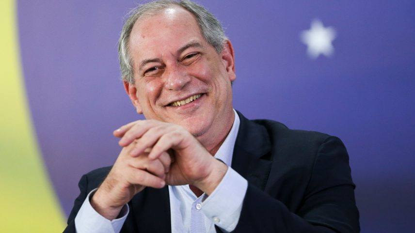 Após pedir prisão de apoiador, Ciro reconhece erro em evento