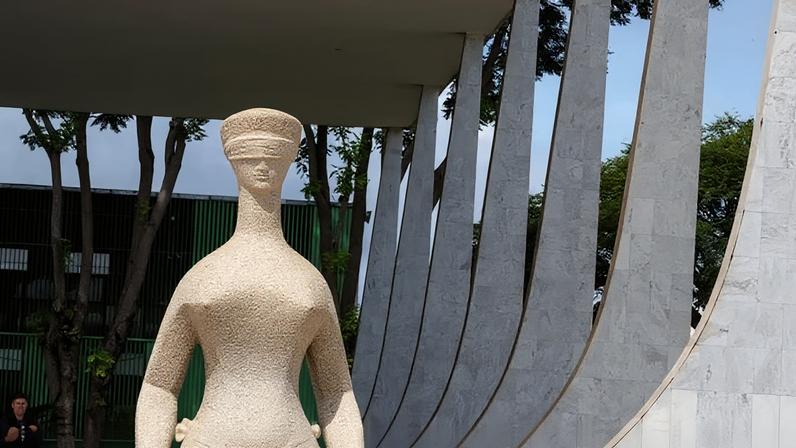 nova interpretação da Corte sobre a Lei nº 9.430/96, artigo 74, altera os efeitos de decisões judiciais definitivas relacionadas à área tributária