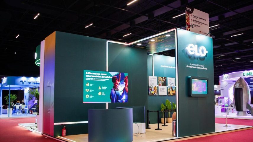 Estande da Elo no CONARH: Elo pertence igualmente ao Banco Bradesco, Banco do Brasil e à Caixa Econômica Federal. (Foto: Divulgação/Batux)