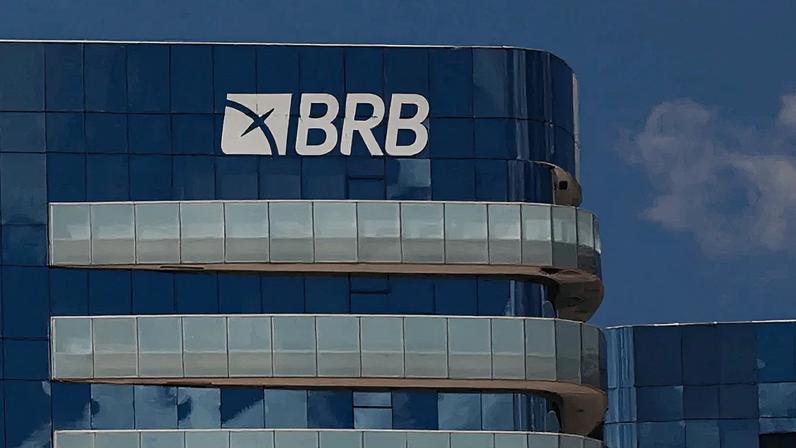 O banco não emitiu comunicado oficial à CVM (Comissão de Valores Mobiliários) sobre o adiamento do balanço financeiro