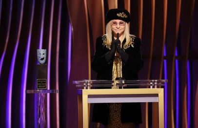 Barbra Streisand fica ausente de Cannes por lesão