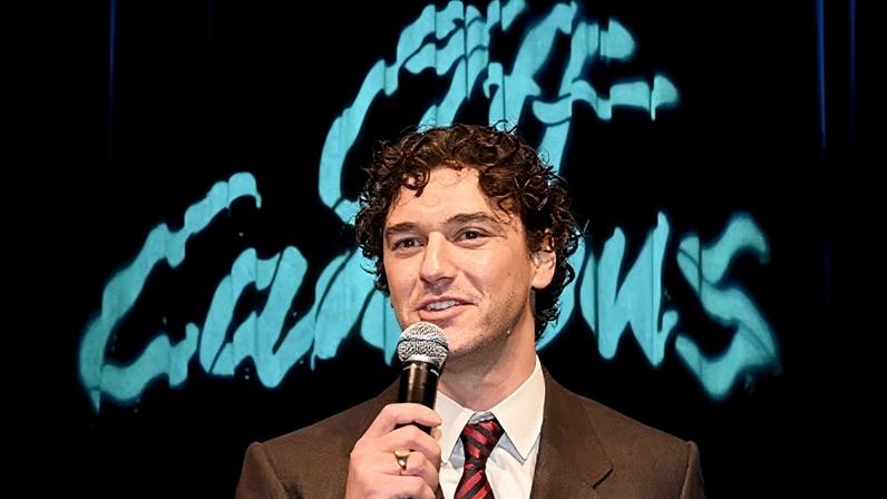 Belmont Cameli, protagonista de "Off Campus"