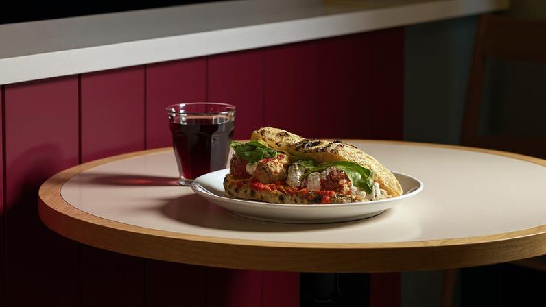Sanduíches ganham destaque em pizzarias consideradas as melhores dos EUA