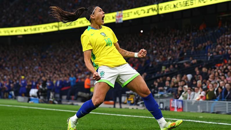 Bia Zaneratto Seleção Brasileira Feminina x Inglaterra