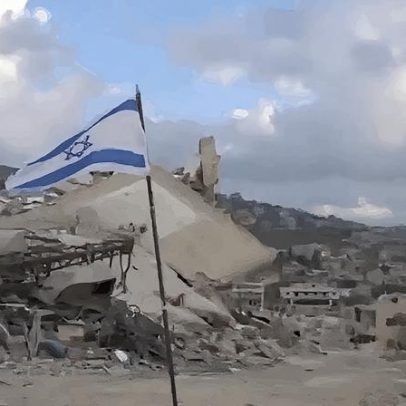Israel ataca sul do Líbano, afirma mirar Hezbollah