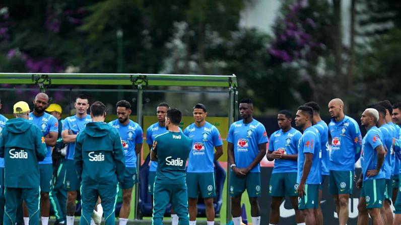 Treino da seleção Brasileira, na granja comary, em Teresopolis. Carlo Ancelotti e jogadores. Foto Pedro Kirilos/Estadão