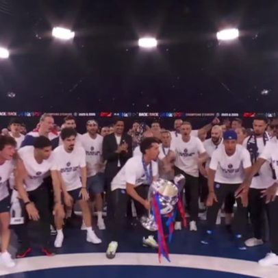 PSG apresenta segunda taça da Champions em casa no Parc des Princes