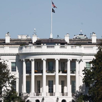 Casa Branca fica isolada após relatos de tiros em Washington