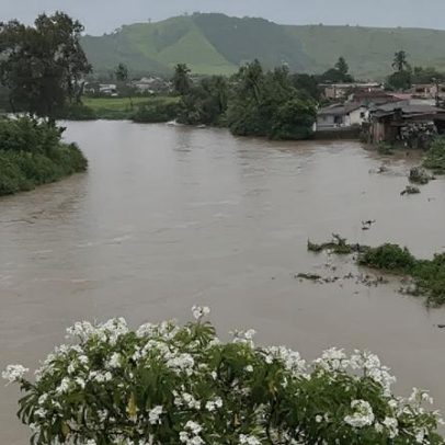 Recife entra em alerta por chuvas intensas e mobiliza apoio federal