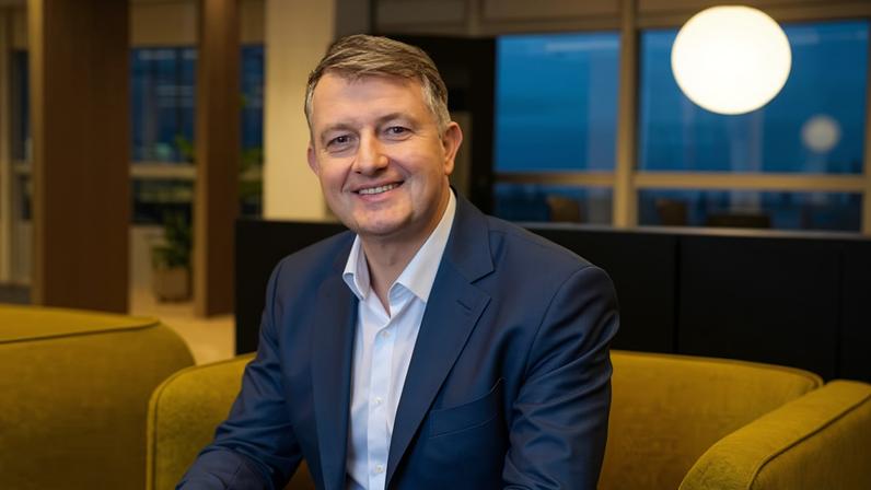 Sell afirma que bancos não devem ter de usar stablecoins em dólares dos EUA