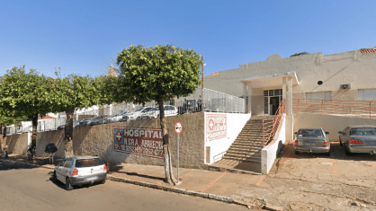 A declaração de óbito foi dada pela Santa Casa de Misericórdia Nossa Senhora Aparecida, em Presidente Bernardes.