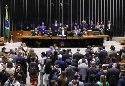 Governo vê pouca chance de Congresso restabelecer taxa das blusinhas