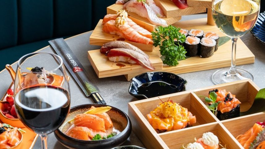Restaurante cobra taxa extra de cliente que vomitou após comer demais