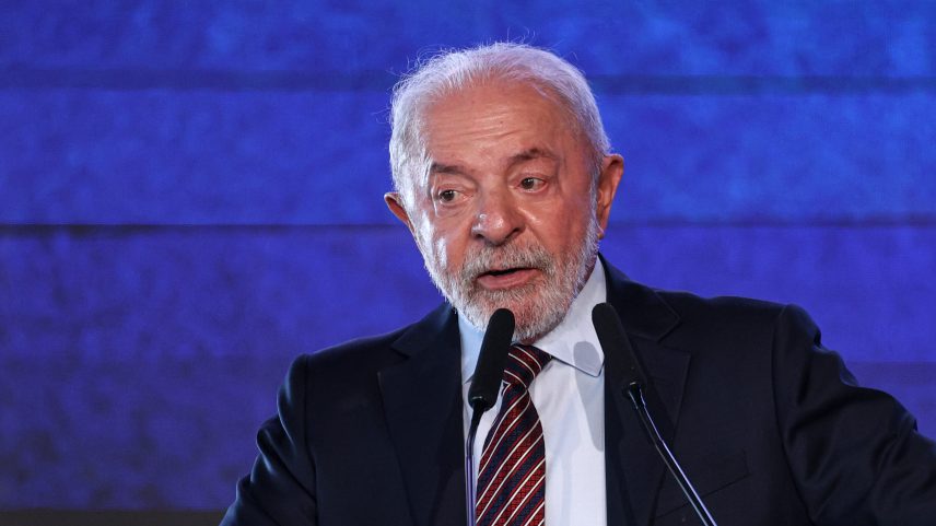 Lula aparece à frente de Flávio Bolsonaro em Sergipe