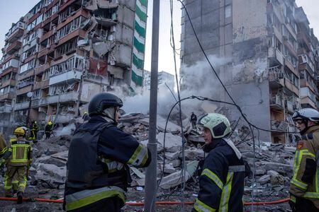 Local atingido por ataques de mísseis e drones russos em Kiev 14 de maio de 2026 REUTERS/Thomas Peter TPX