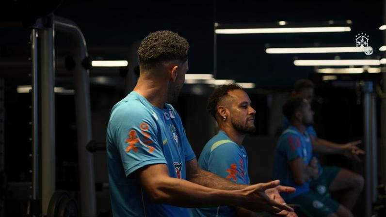 A seleção brasileira já foi a campo na Granja Comary, no Rio de Janeiro, no primeiro dia de trabalhos para a Copa de 2026.