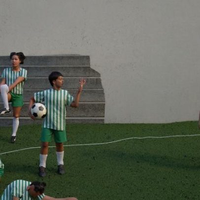 Luiza Romão lança livro infantil sobre futebol após revisitar a Ilíada