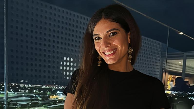 Andréia Sadi revela rara foto do nascimento de gêmeos